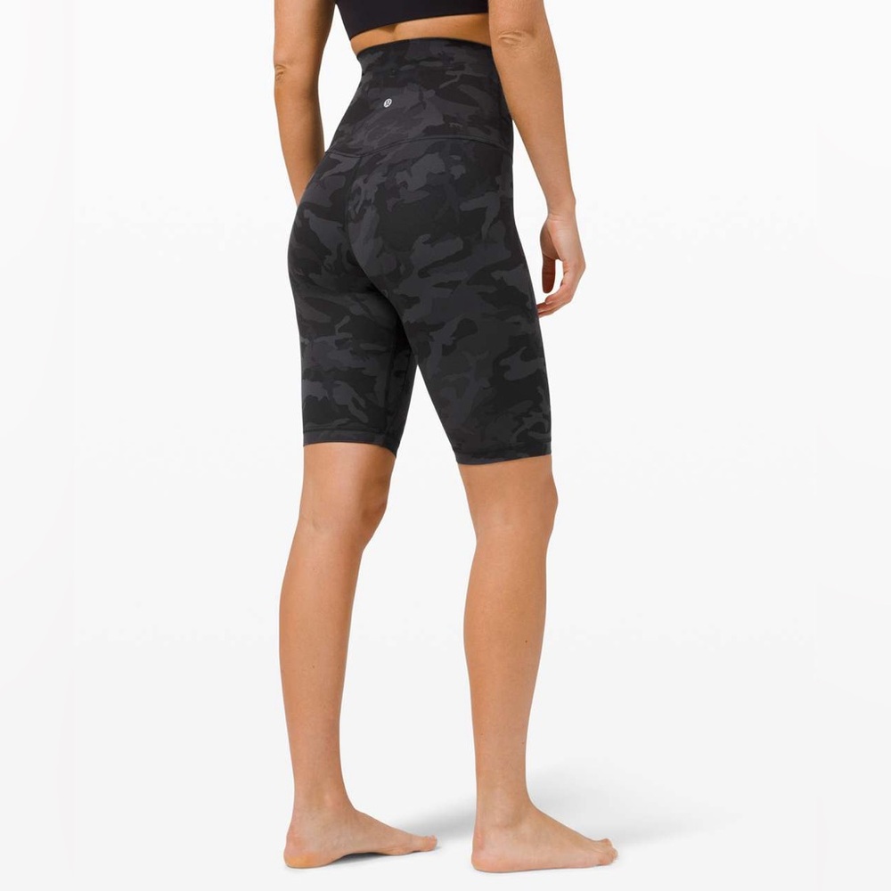 Lululemon Align High Rise Bike Shorts 10” inseam Black Gray Camo Size 0 1050